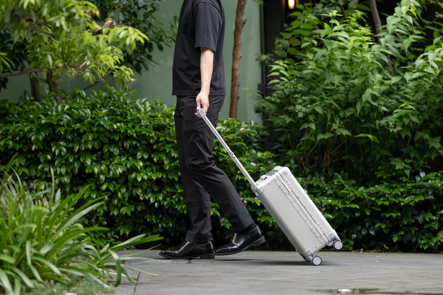 Magne Suitcase